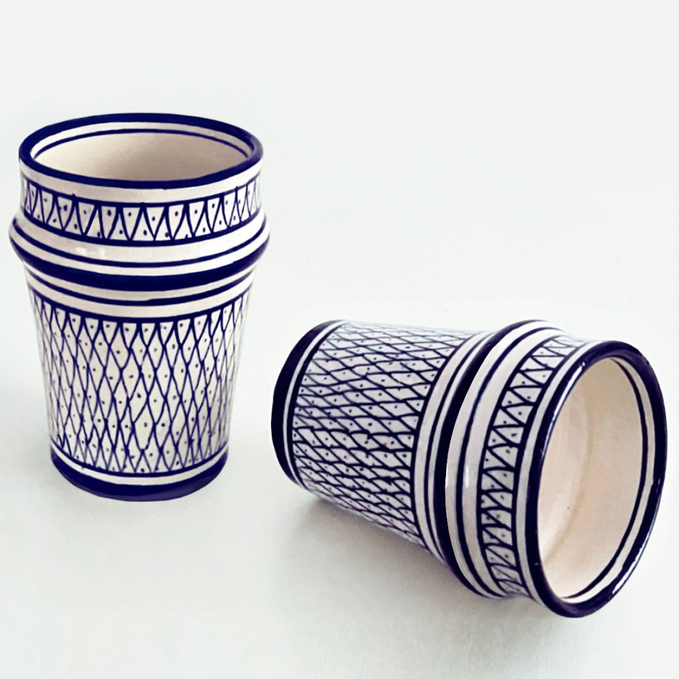 Handbemaltaer Keramikbecher aus Marokko blau/weiß BMK6