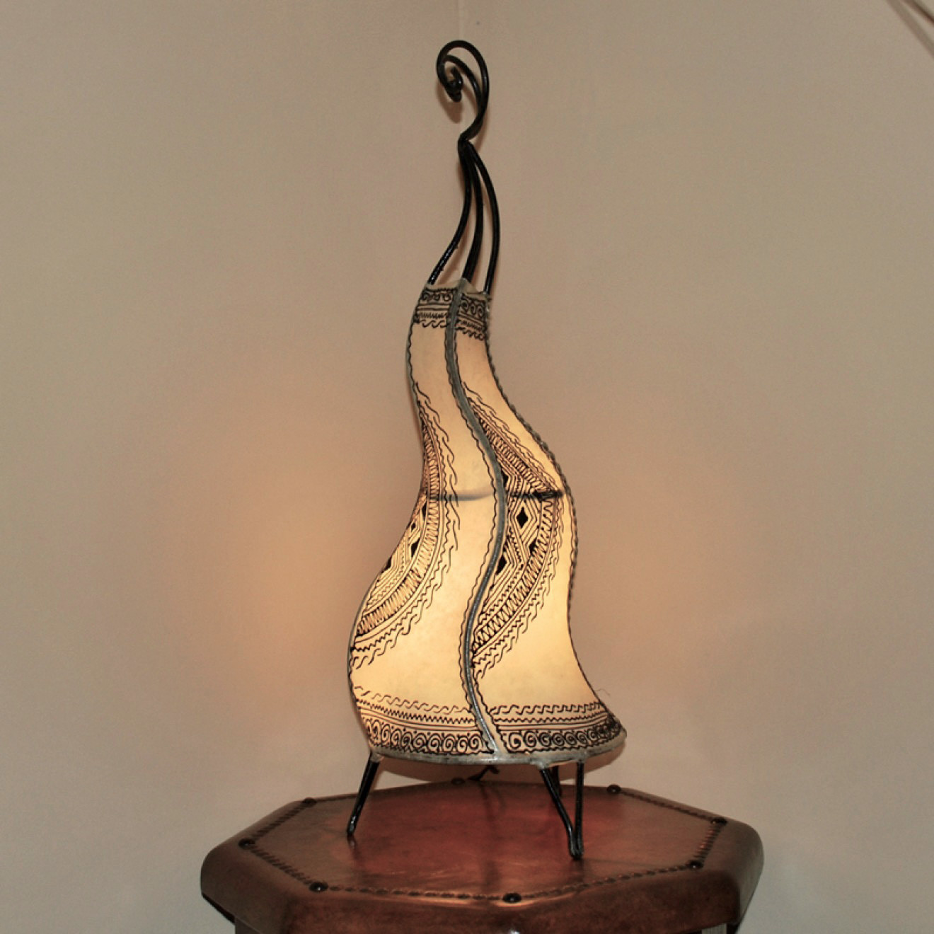 Henna - Stehleuchte CHEVAL H60cm natur