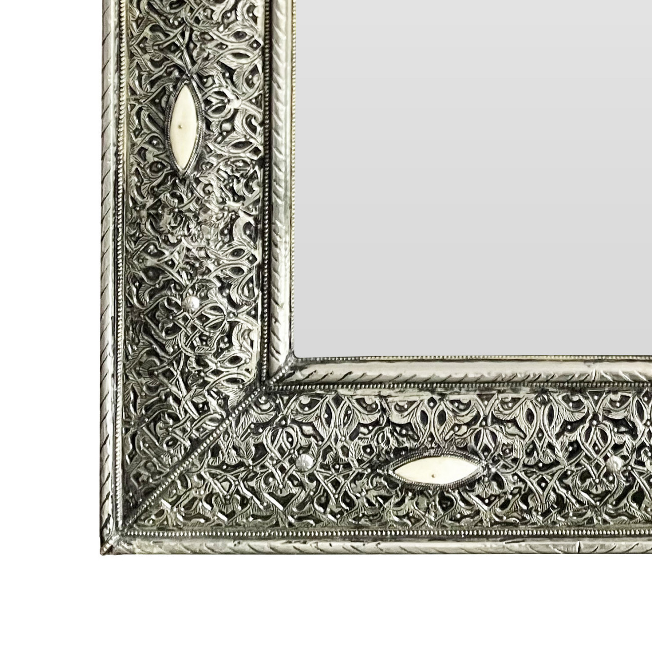 Marokkanischer Spiegel LOSAT aus Versilbertem Messing H80x50cm