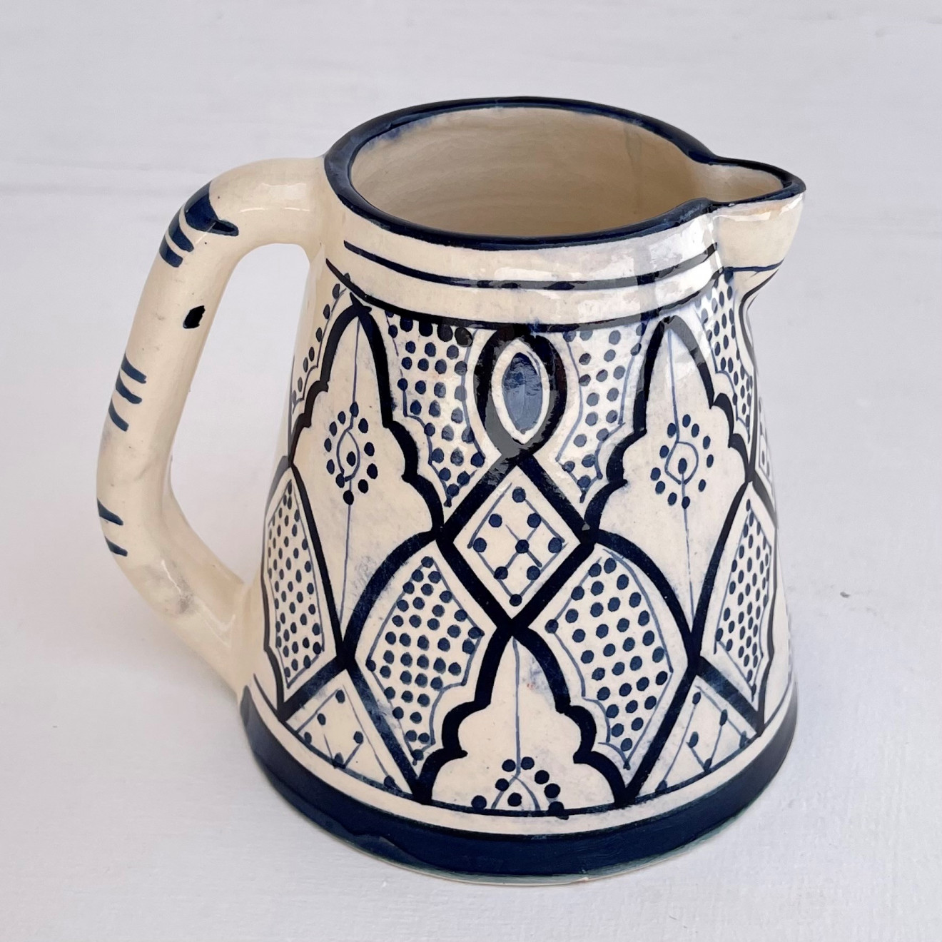 Marokkanische Karaffe aus Keramik Blau-weiss