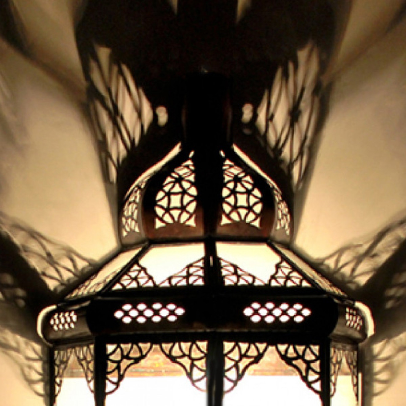 Orientalische Glas-Wandleuchte TITA weiß