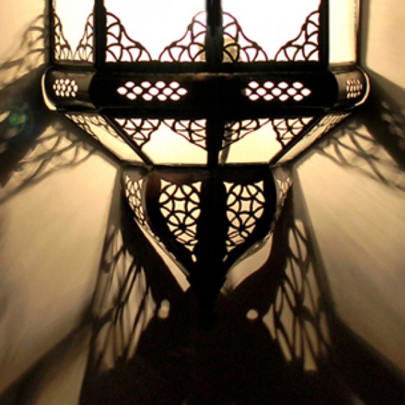 Orientalische Glas-Wandleuchte TITA weiß