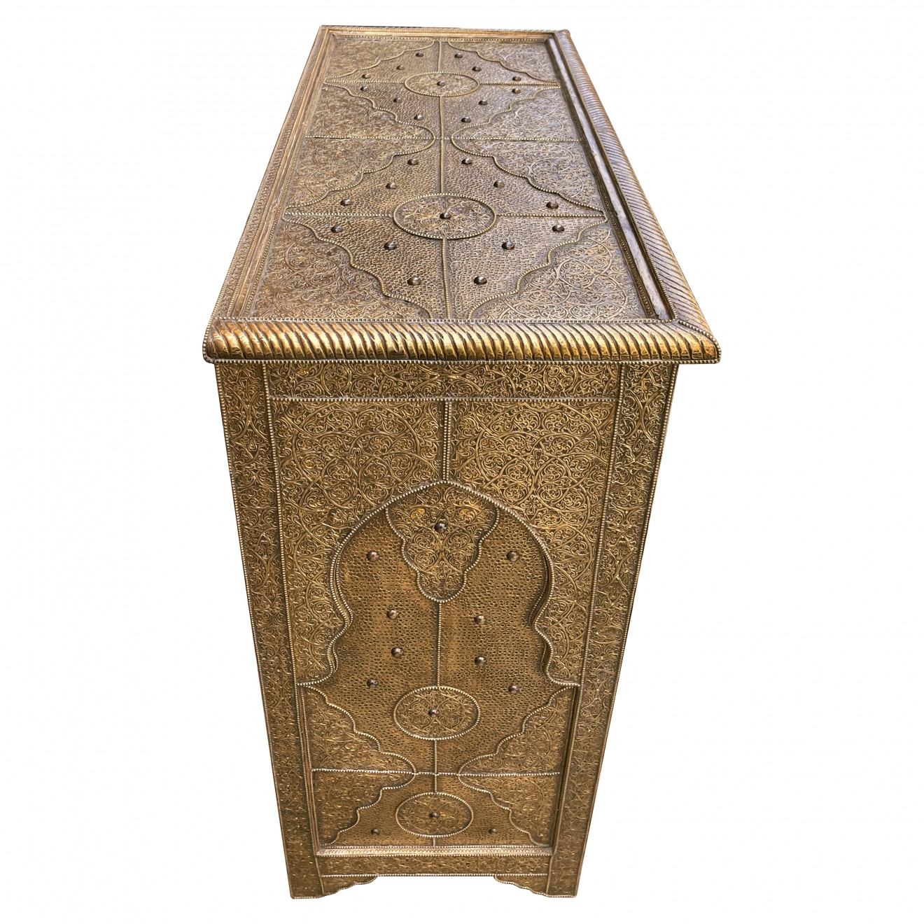 Marokkanische Kommode mit Messing-Verkleidung MABROUK