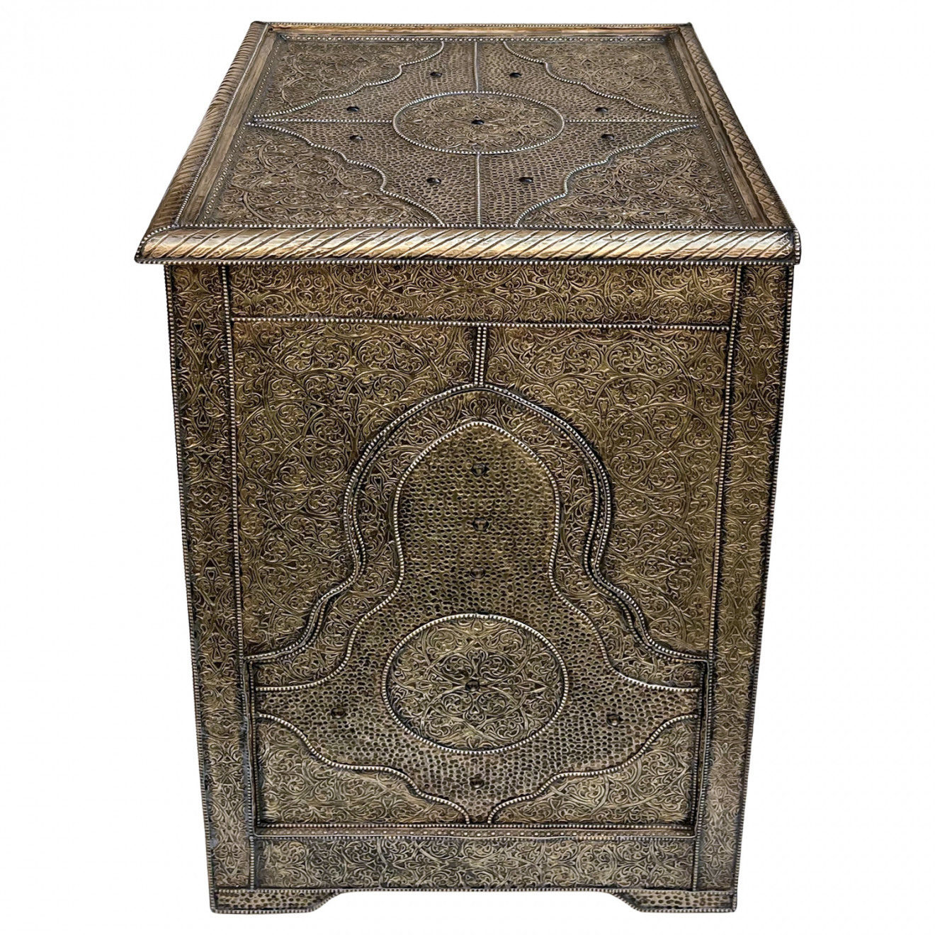 Marokkanische Nachtkommode mit Messingverkleidung TISCHKA