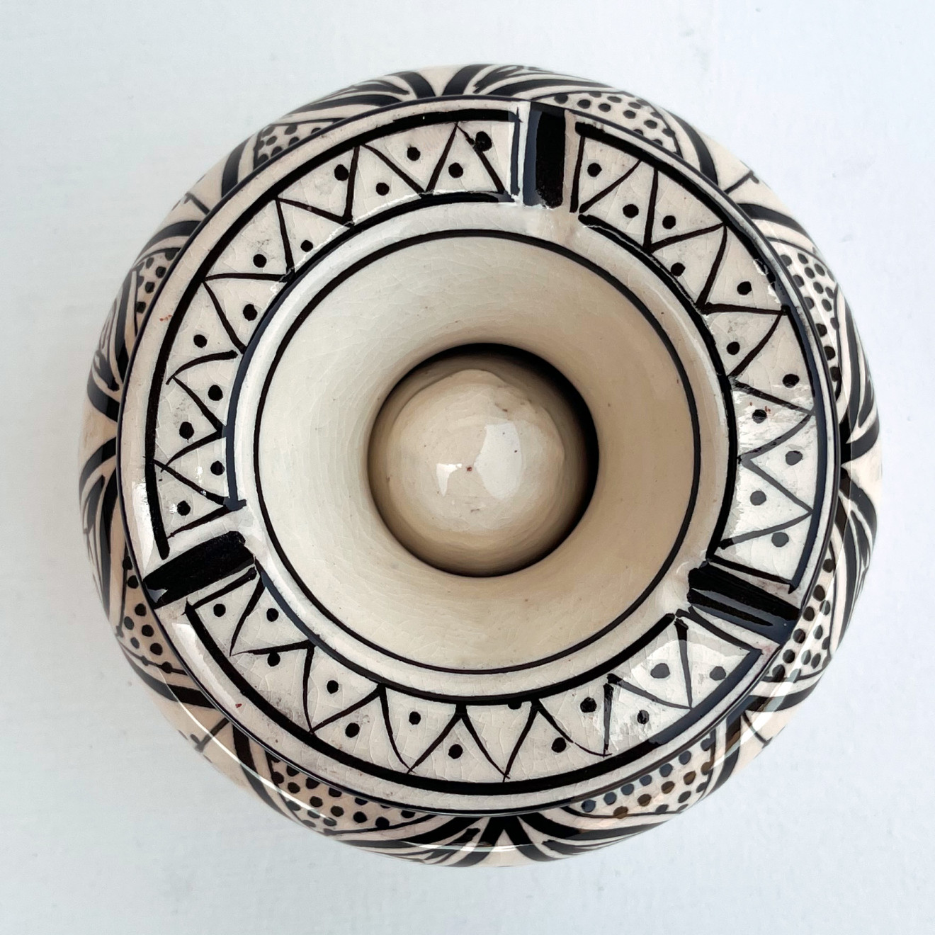 Keramik Aschenbecher mit Deckel Schwarz-Weiß Ø 12 cm