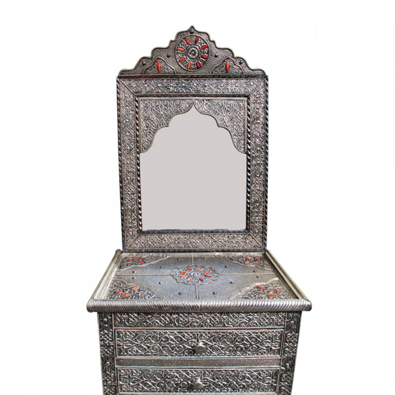 Orientalische Kommode "Khalifa_K" mit Metall verkleidung. Orientalische Kommode "Khalifa_K" mit Metall verkleidung.