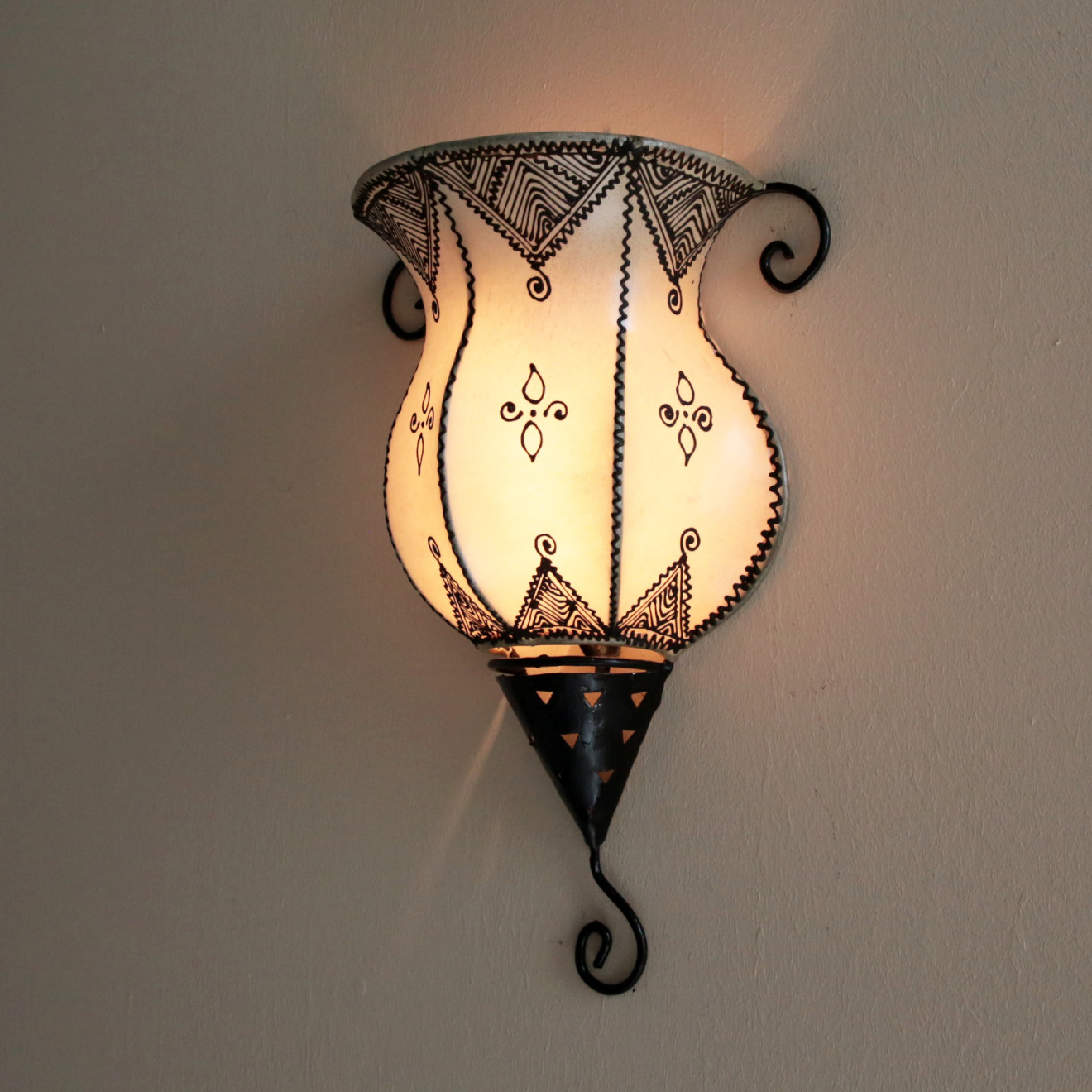 Marokkanische Henna-Wandlampe MALIKA natur