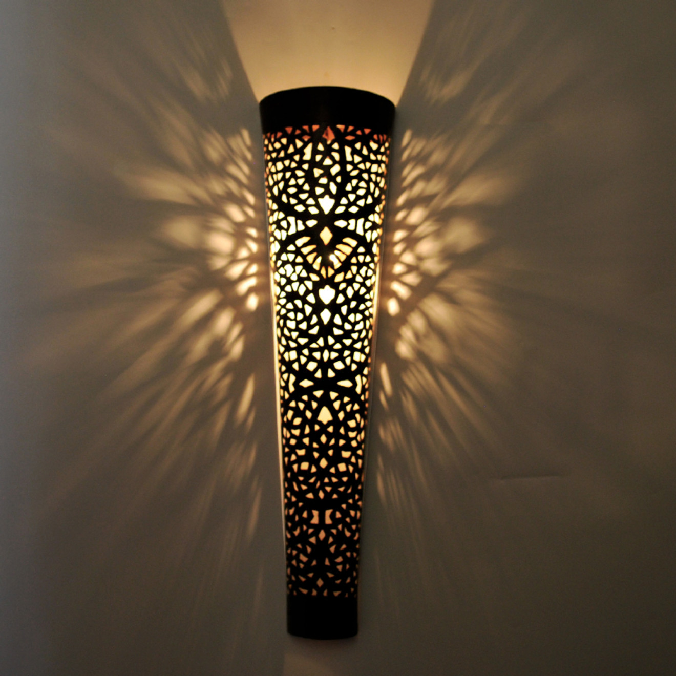 Marokkanische Eisen-Wandleuchte TOLA H70cm