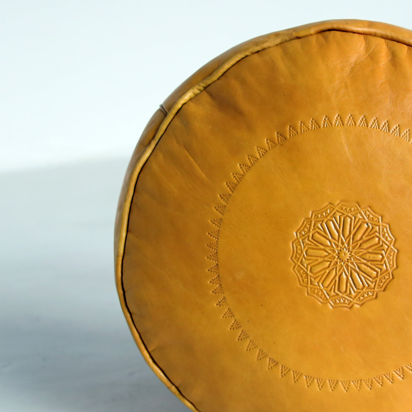 Marokkanisches Ledersitzkissen SALE Gelb