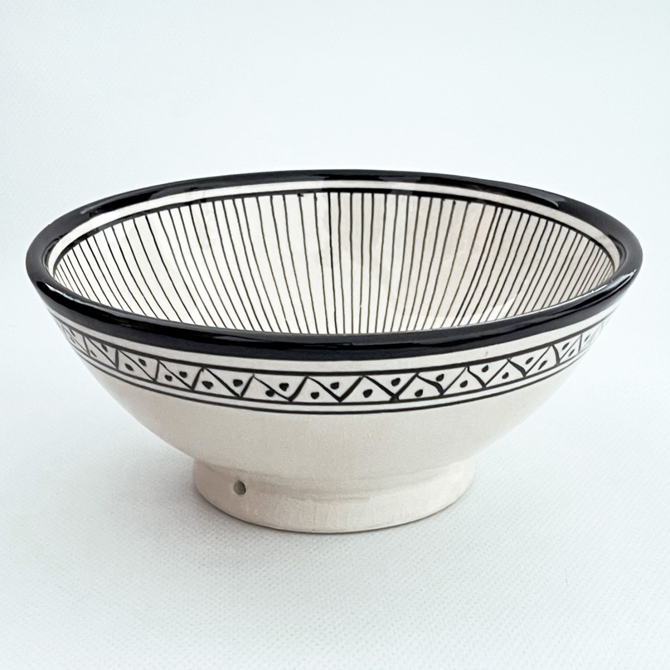 Marokkanische Keramikschüssel Ø20 cm Schwarz Weiß – handbemalt ZEBRA