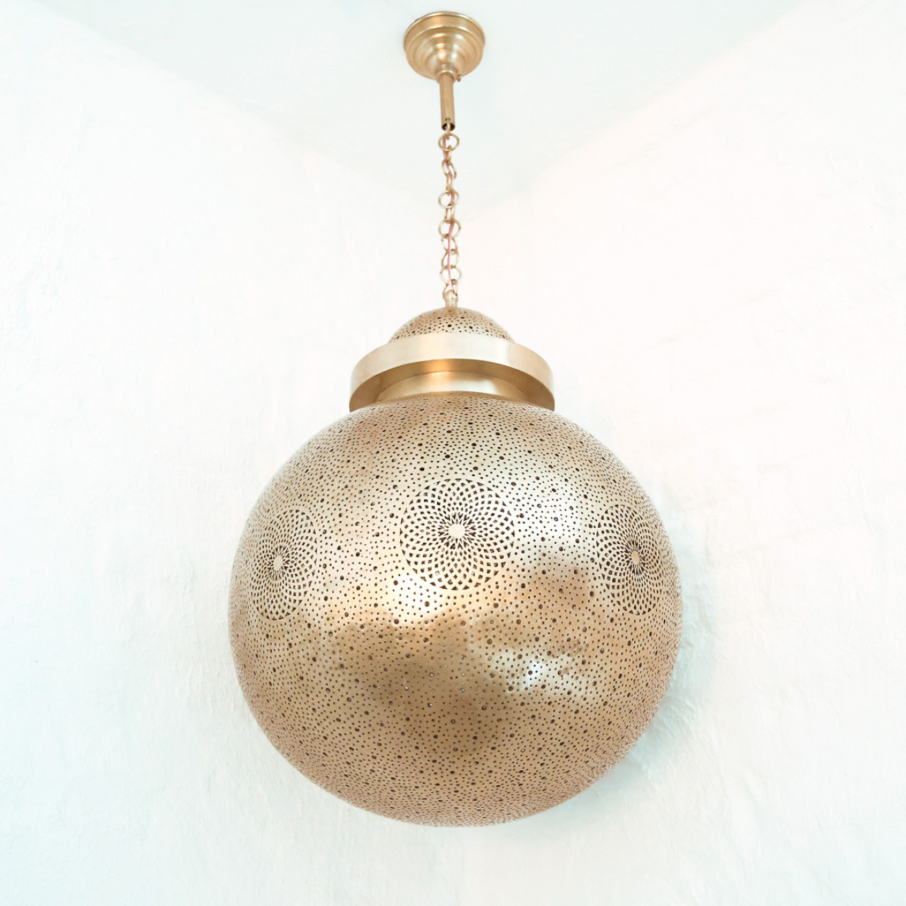 Messing - Kugel - Hängeleuchte RABEA D45cm