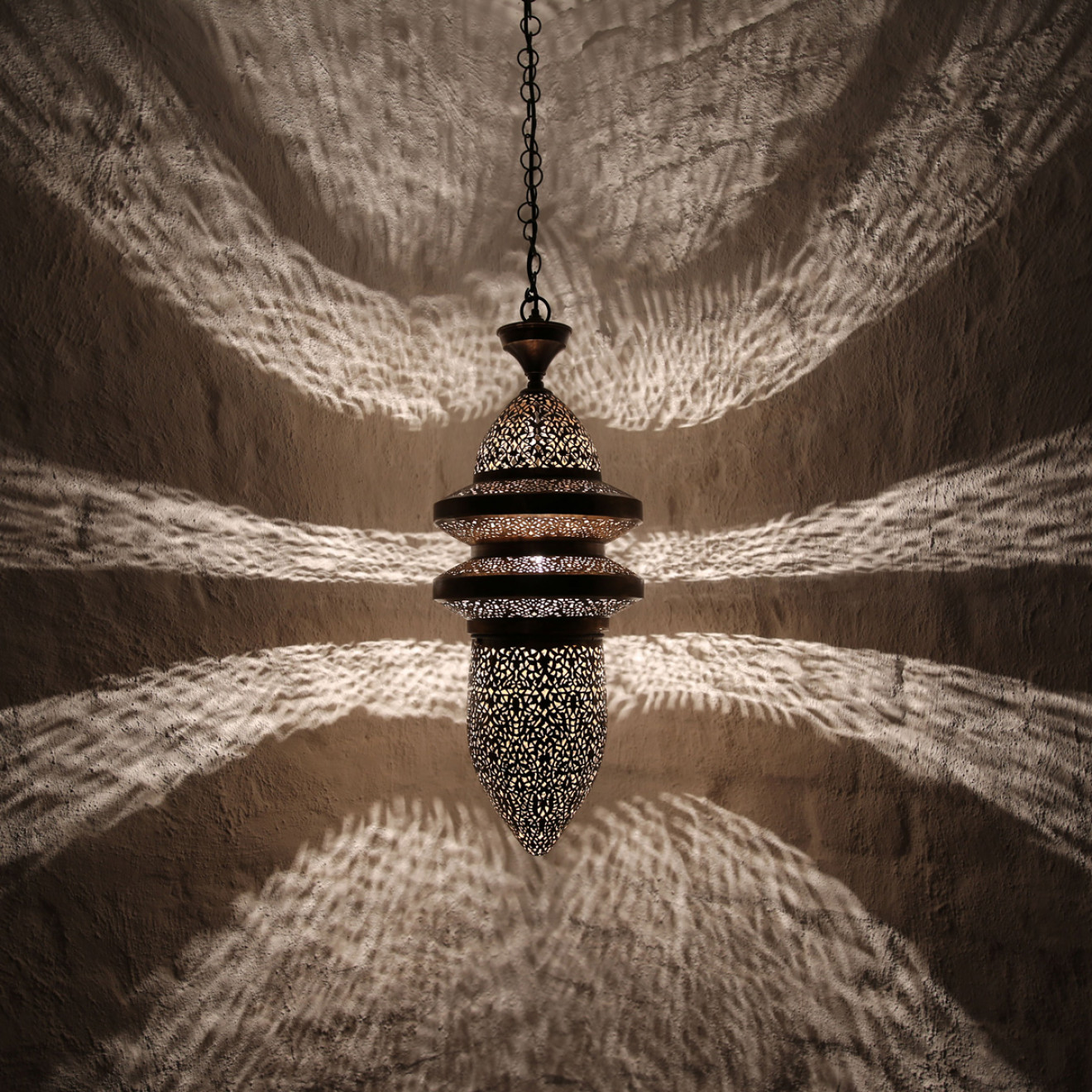 Orientalische Pendelleuchte aus Messing KARTAGA