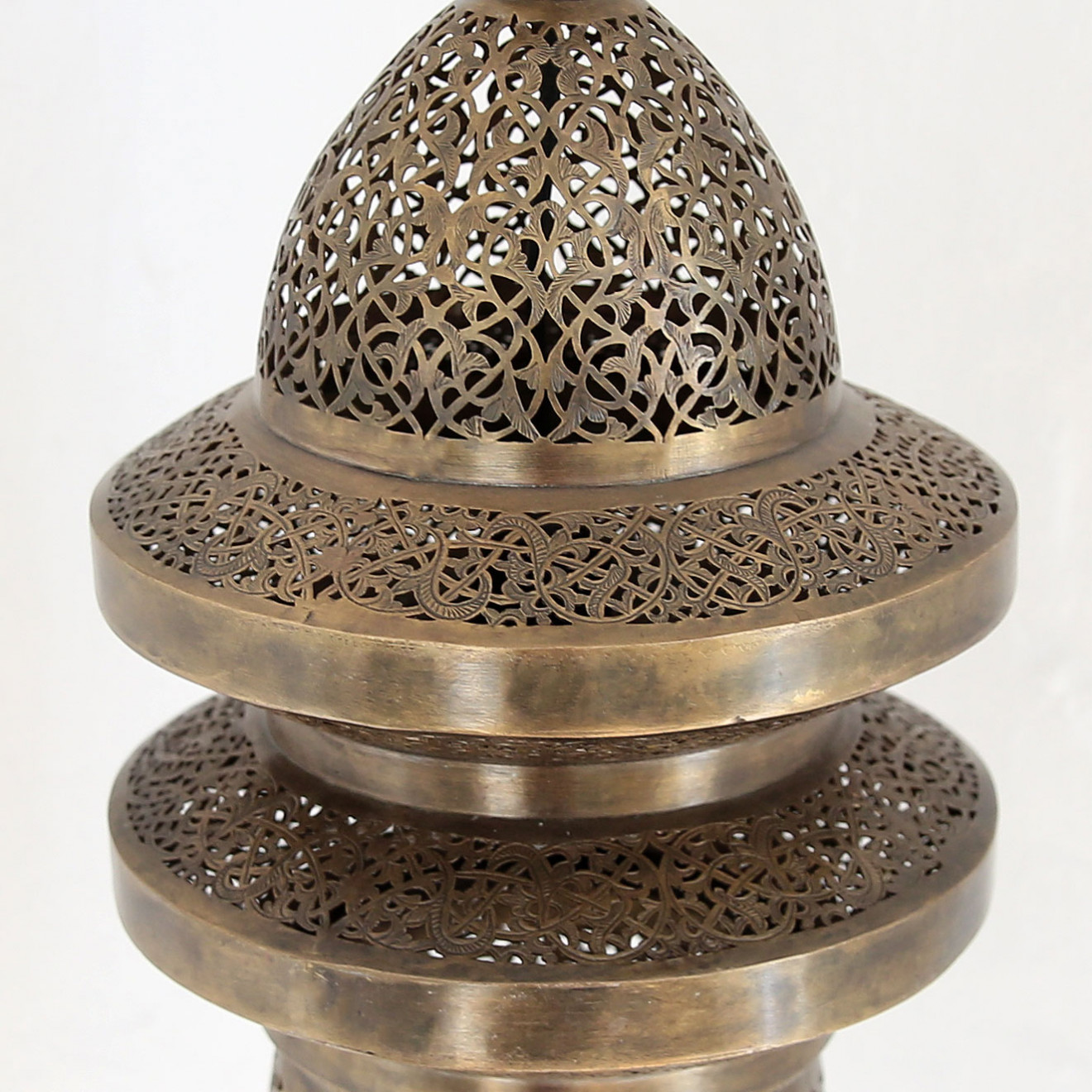 Orientalische Pendelleuchte aus Messing KARTAGA