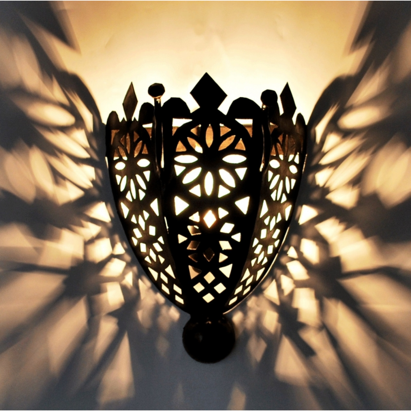 Orientalische Schmiedeeisen-Leuchte aus Marokko Wandleuchte EISEN TOLA H70cm 