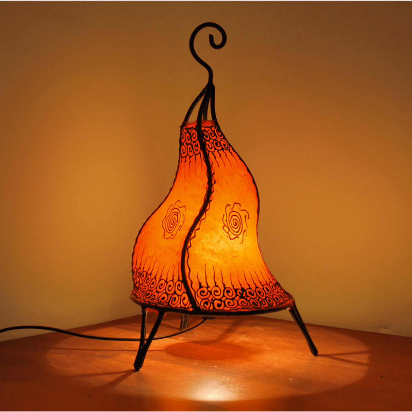 Henna-Stehlampe CHEVAL H40 orange