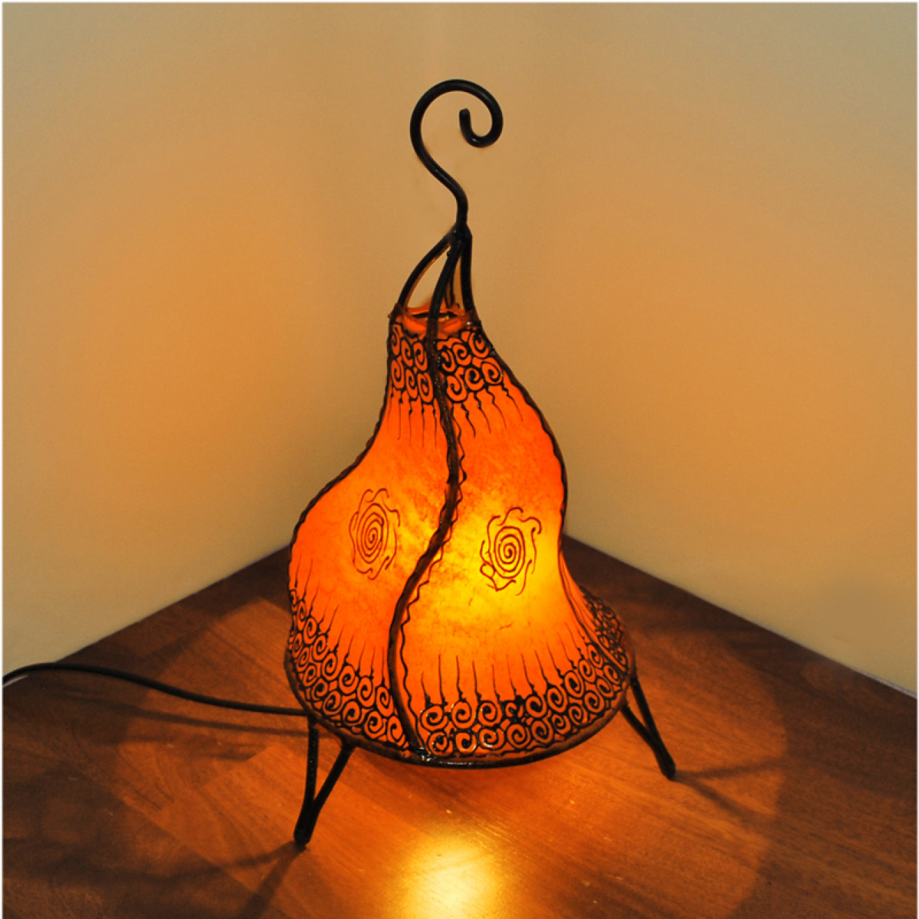 Henna-Stehlampe CHEVAL H40 orange