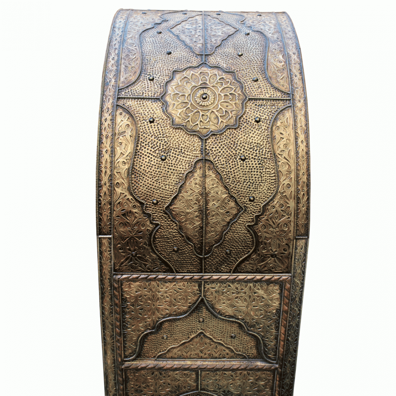 Marokkanischer Schrank "Kabba" mit Messing-Verkleidung. Marokkanischer Schrank "Kabba" mit Messing-Verkleidung.