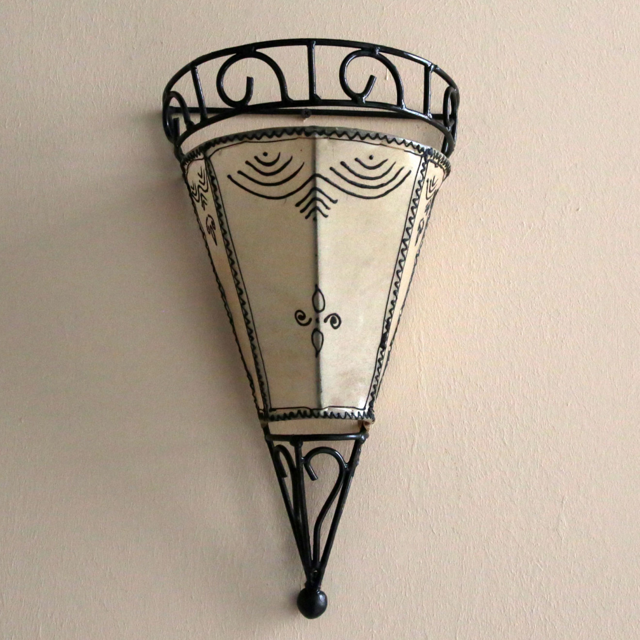 Marokkanische Leder-Wandlampe KATALONA