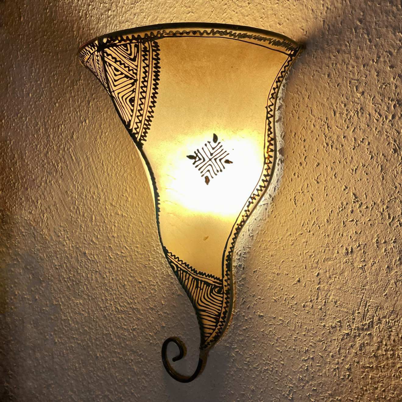 Marokkanische Leder-Wandlampe MASRA H40cm
