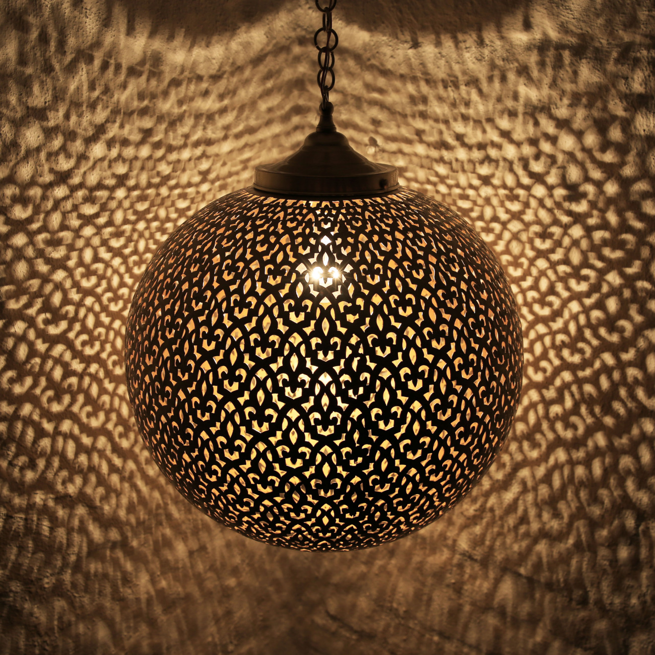 Orientalische Pendelleuchte Messing Kugel Mogador D43cm