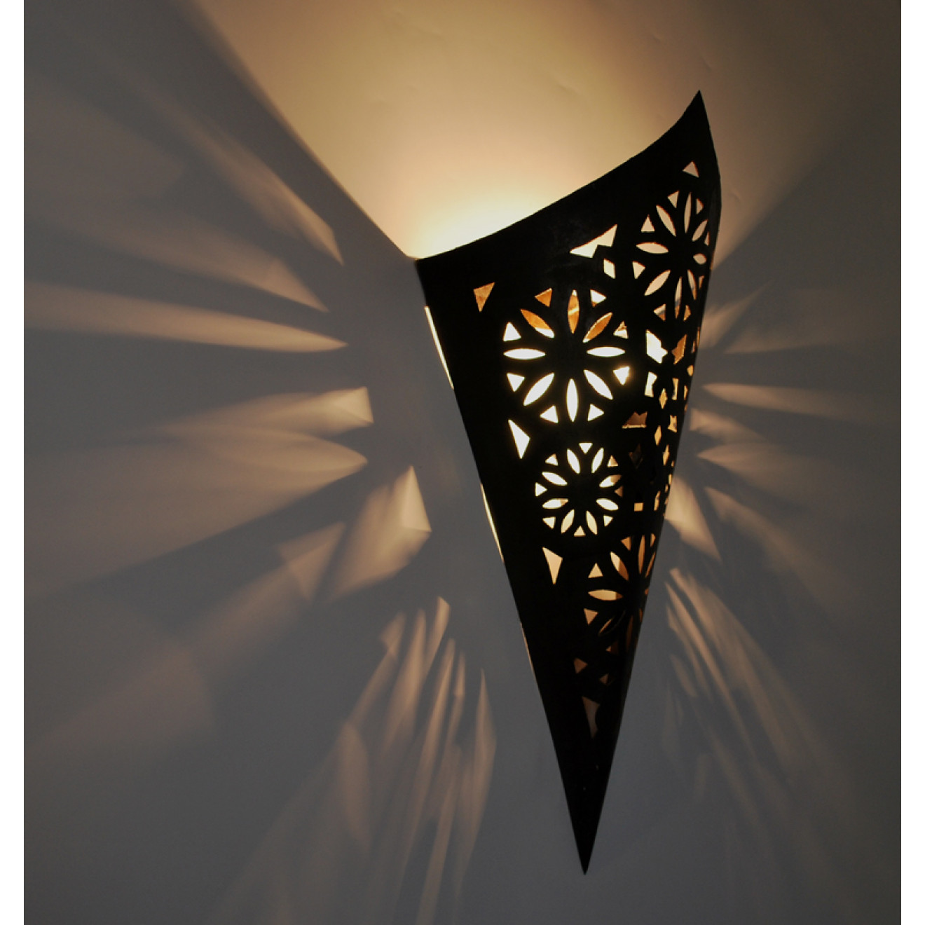 Eisen- Wandlampe RISCHA