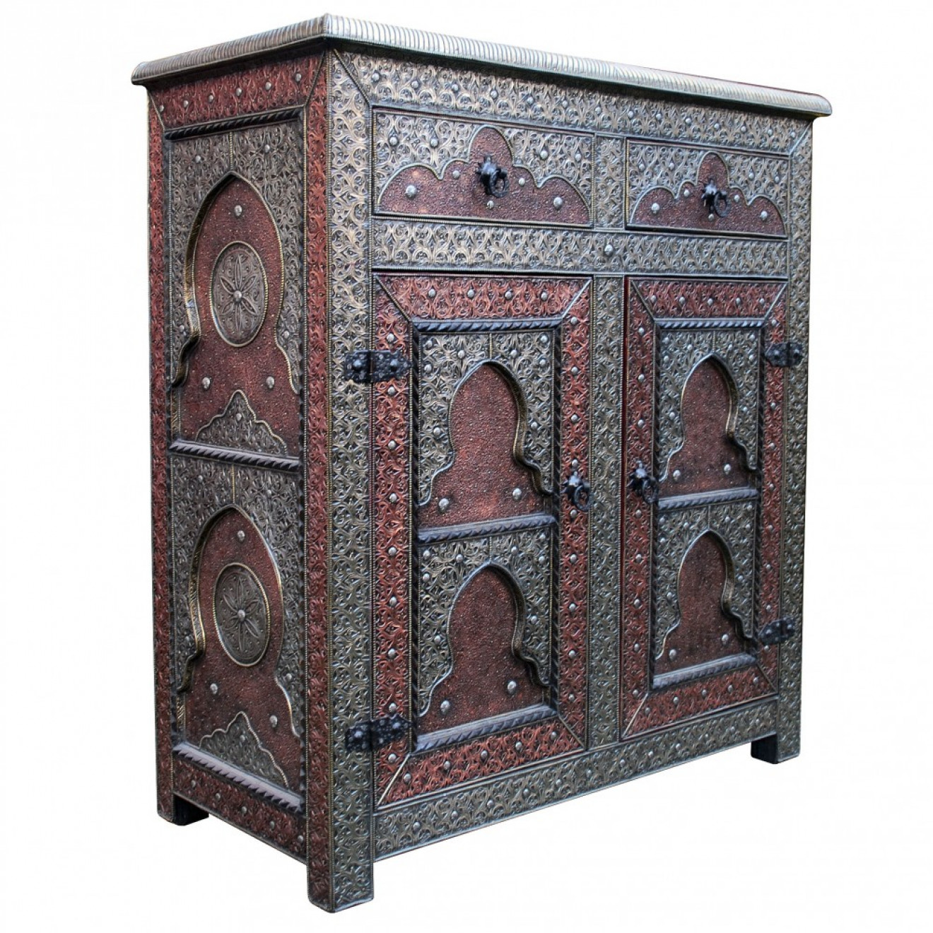 Orientalische Kommode "Yassar" mit Metall verkleidung.