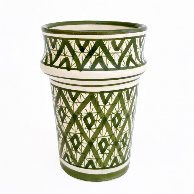 Marokkanischer Handbemalter Keramikbecher in Olivengrün