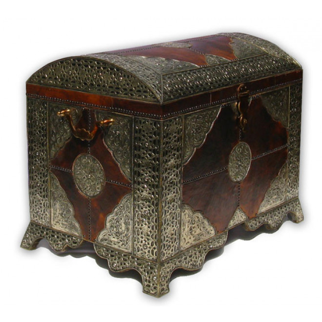 Orientalische XL- Truhe mit Leder und Silber-Metall-Verkleidung