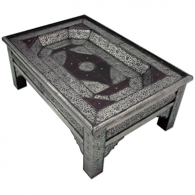 Marokkanischer Tisch "Marrakech" Massivholz, Echtleder, Edelmetall-Verkleidung.