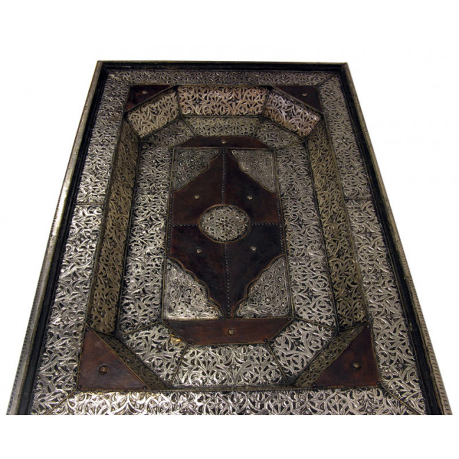 Marokkanischer Tisch "Marrakech" Massivholz, Echtleder, Edelmetall-Verkleidung.