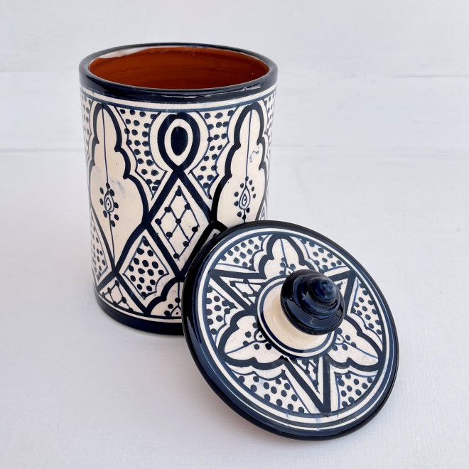 Handbemalte Keramikdose blau-weiß