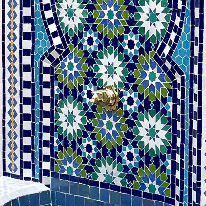 Marokkanischer Brunnen aus Mosaiksteine ANKABUT-3