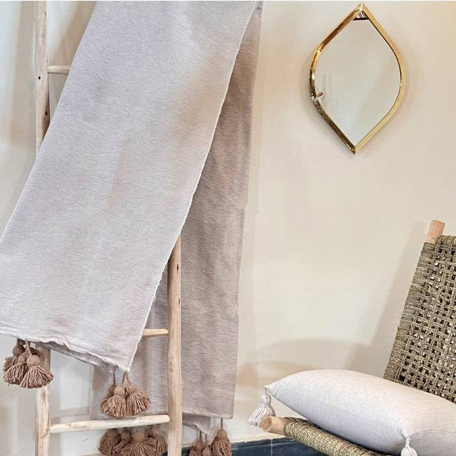 Marokkanischer Sofaüberwurf Creme Weiß mit beigen Quasten 300x200cm