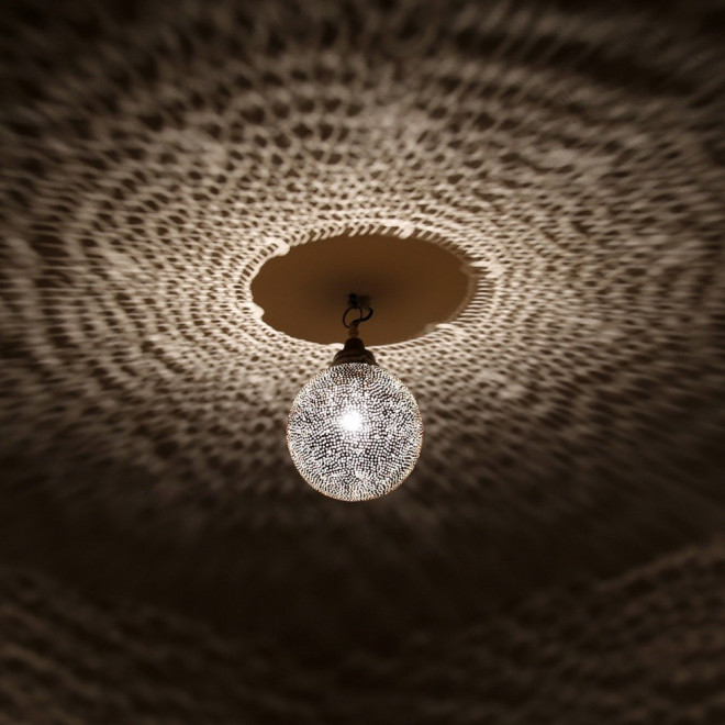 Kugel Pendelleuchte NIKAT aus Messing