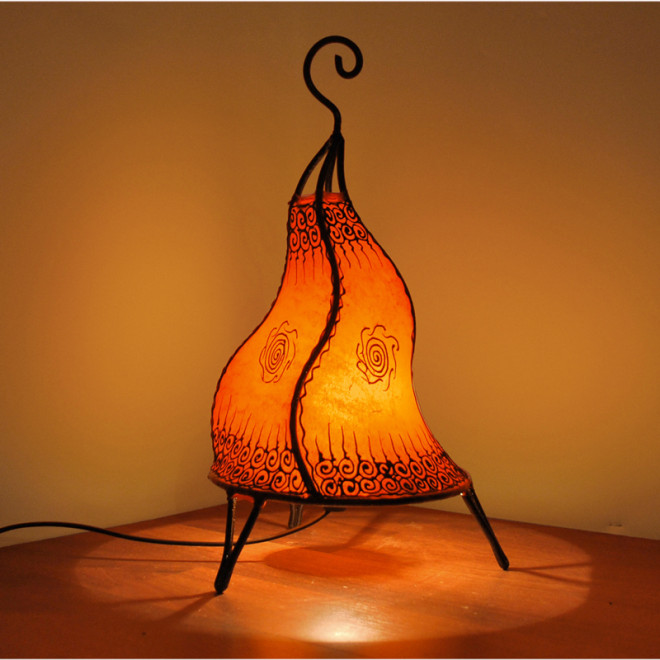 Henna-Stehlampe CHEVAL H40 orange