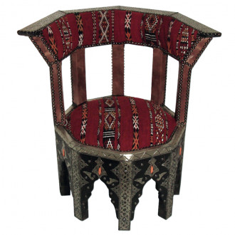 Orientalischer Sessel "Kadi" mit Metallbeschläge und echtem Kelim.