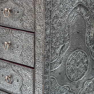 Marokkanische Nachtkommode mit Silberem Metallverkleidung TISCHKA