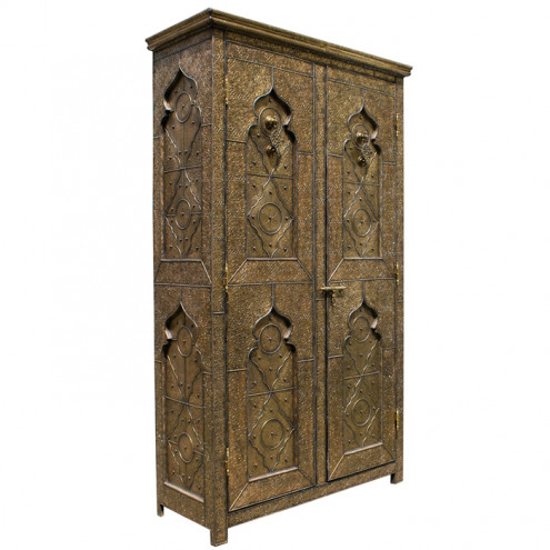 Orientalischer Schrank "Palas" Massiv mit Messing verkleidung.