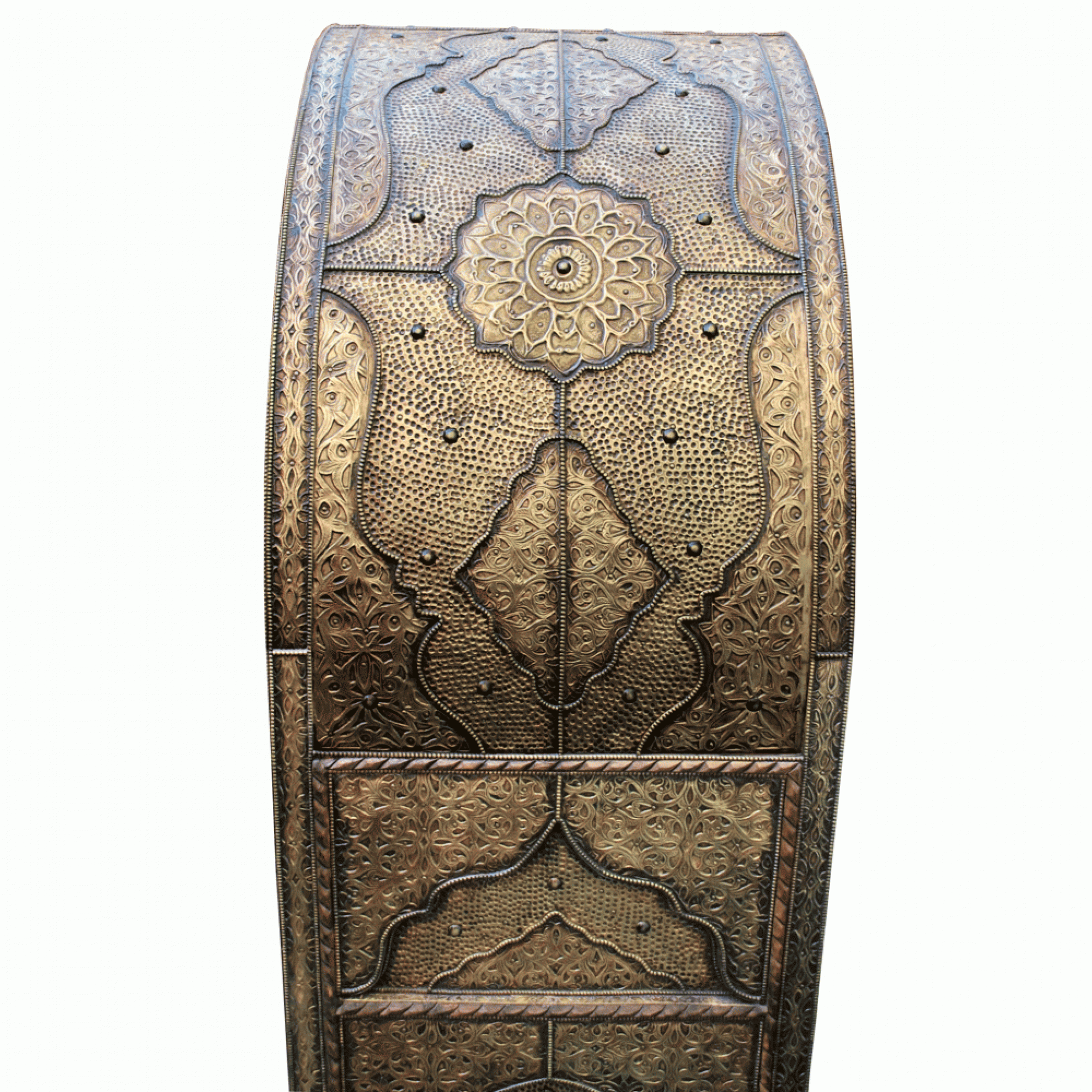 Marokkanischer Schrank "Kabba" mit Messing-Verkleidung. Marokkanischer Schrank "Kabba" mit Messing-Verkleidung.